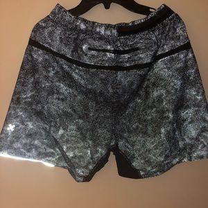 Men’s Lululemon reflective 6” shorts Gray/bright
